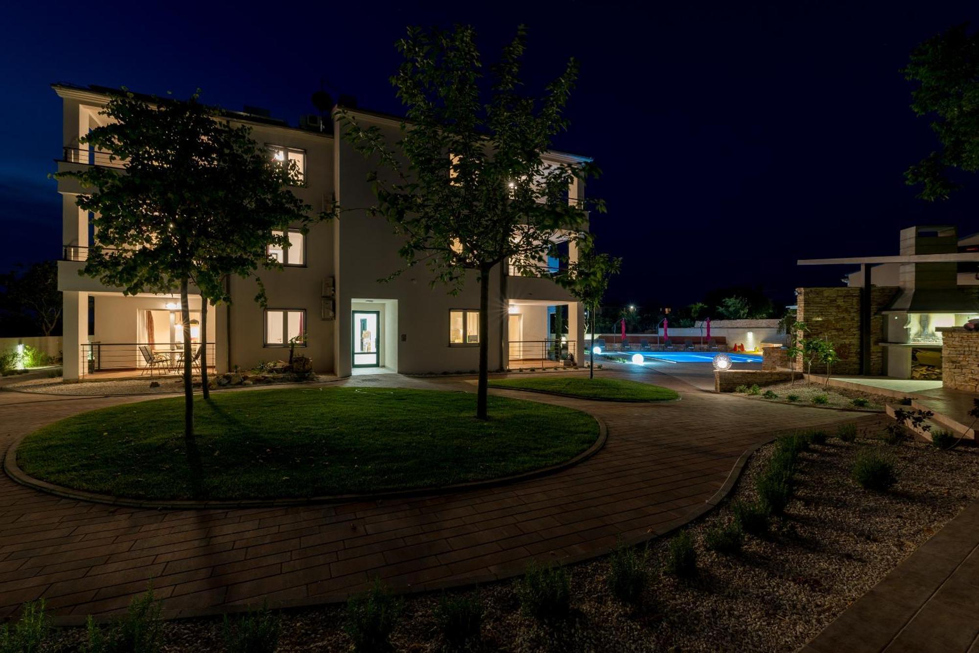 Villa Anja 2Nd Floor เปโรย ภายนอก รูปภาพ