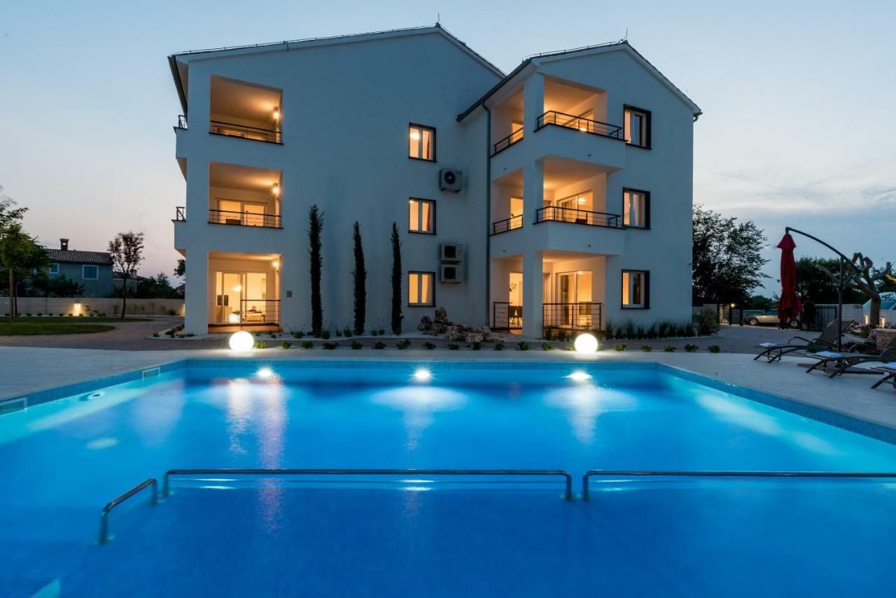 Villa Anja 2Nd Floor เปโรย ภายนอก รูปภาพ
