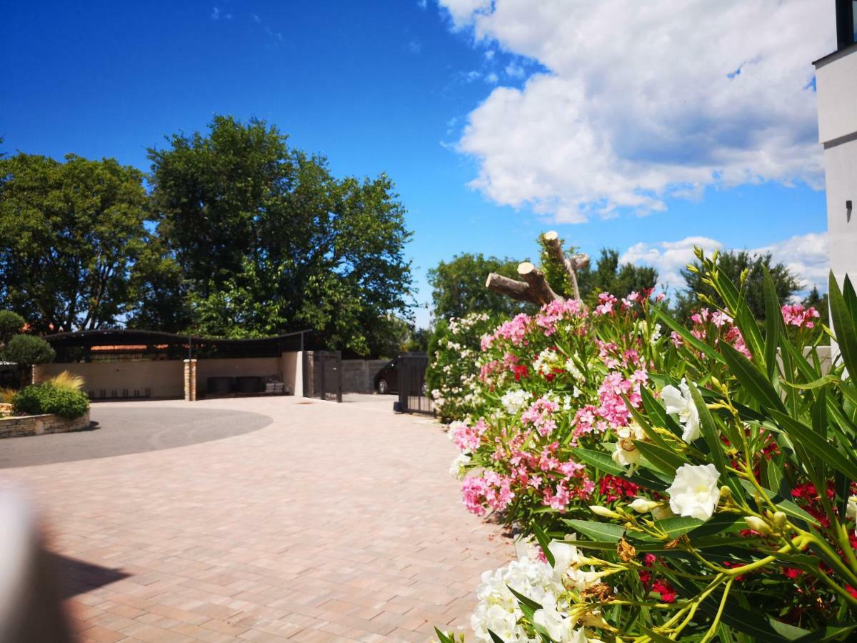 Villa Anja 2Nd Floor เปโรย ภายนอก รูปภาพ