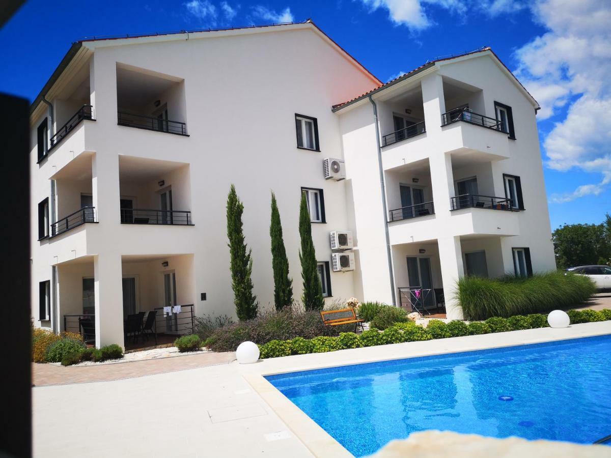 Villa Anja 2Nd Floor เปโรย ภายนอก รูปภาพ