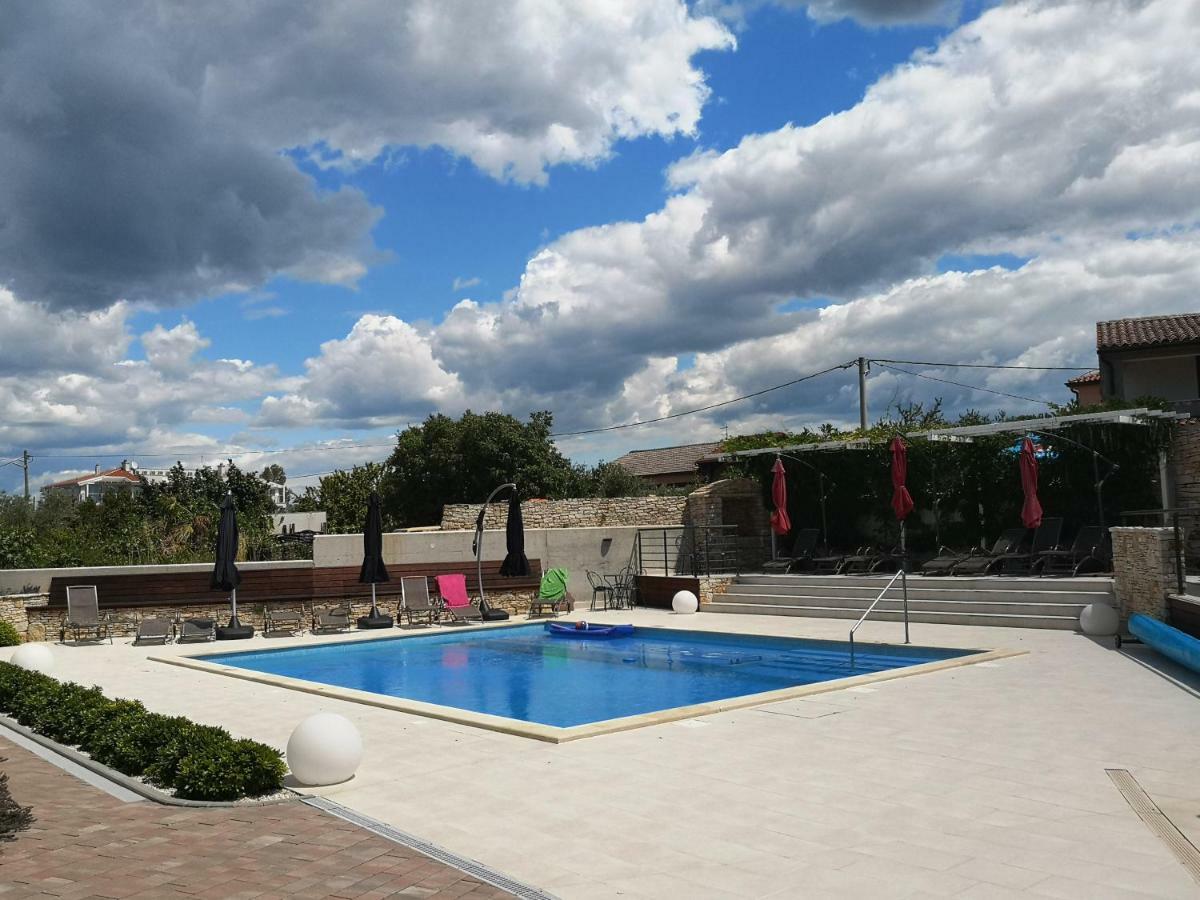 Villa Anja 2Nd Floor เปโรย ภายนอก รูปภาพ